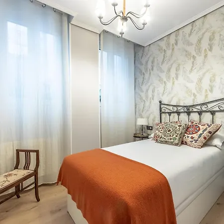 Acogedor Con Estilo Unico Junto Centro Azkuna *