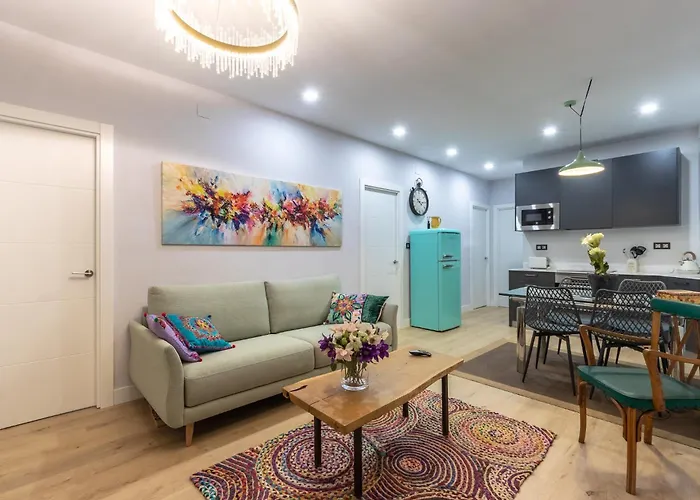 Acogedor Con Estilo Unico Junto Centro Azkuna