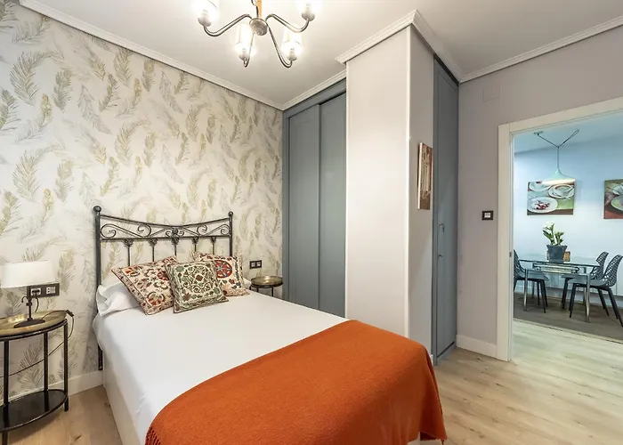 Acogedor Con Estilo Unico Junto Centro Azkuna